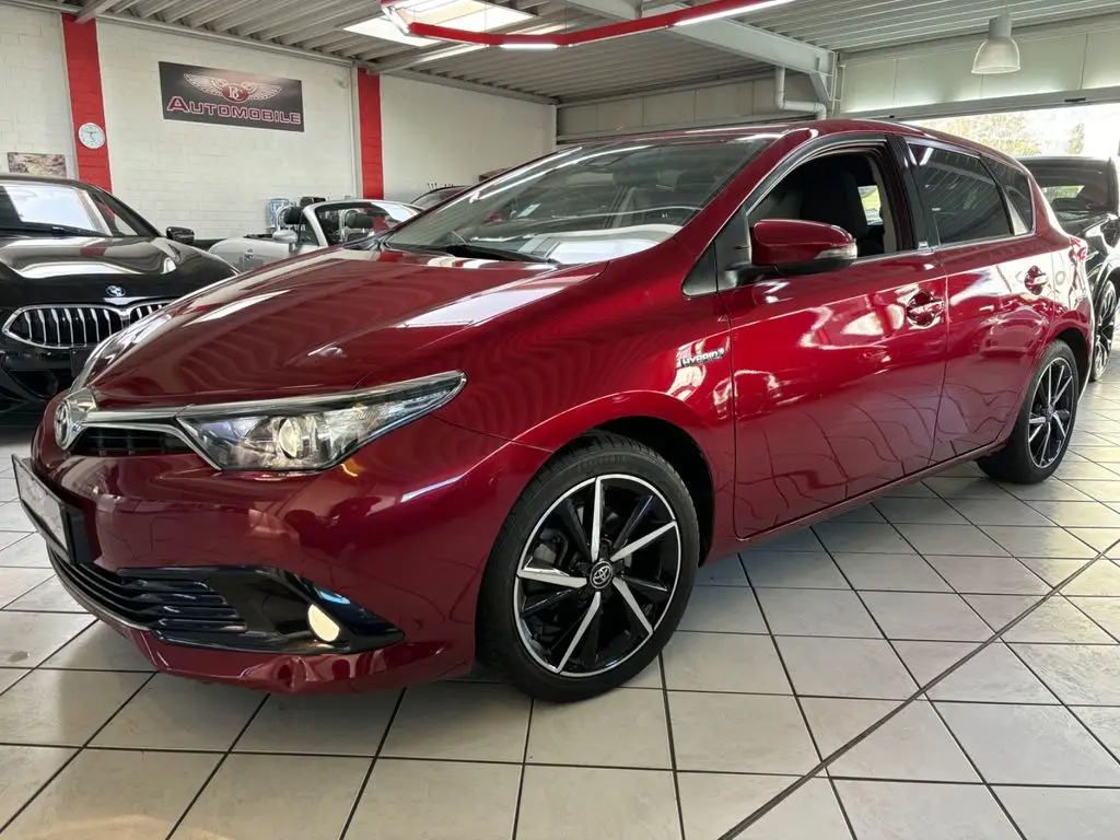 Photo 1 : Toyota Auris 2017 Hybride