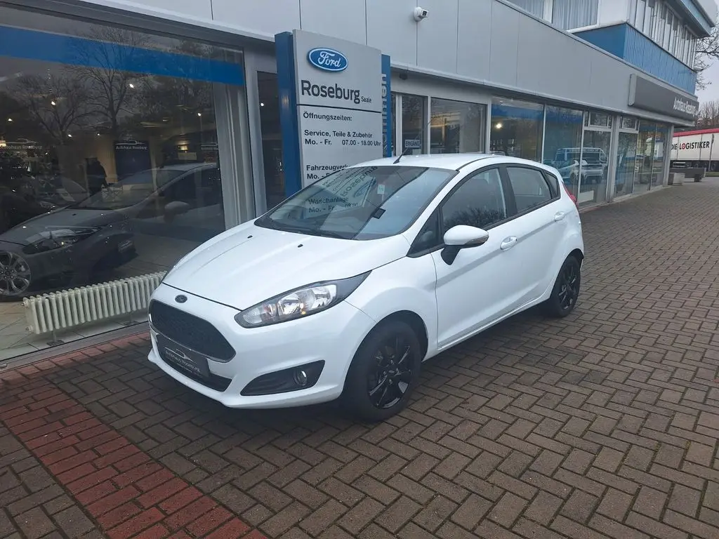 Photo 1 : Ford Fiesta 2017 Petrol