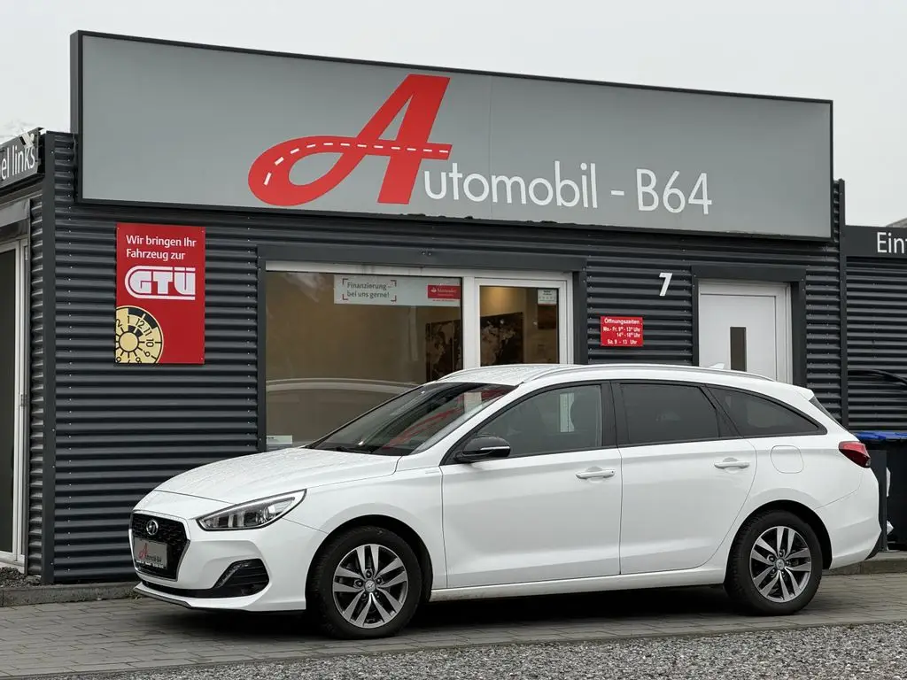 Photo 1 : Hyundai I30 2019 Petrol