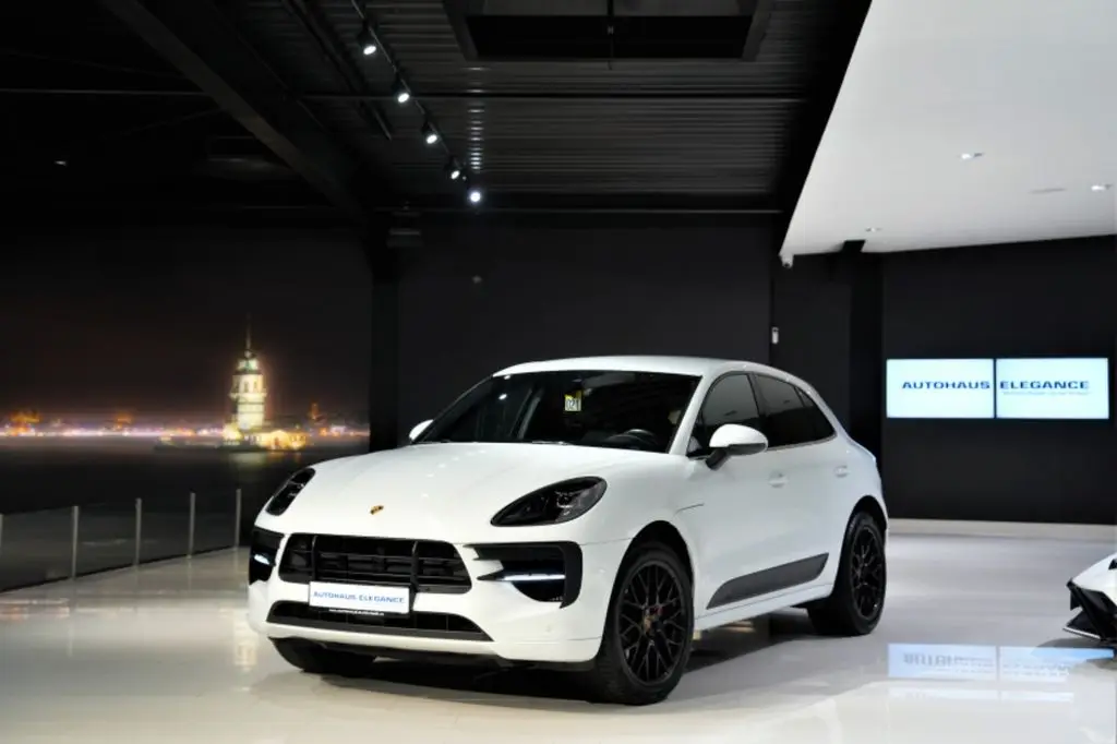 Photo 1 : Porsche Macan 2020 Essence