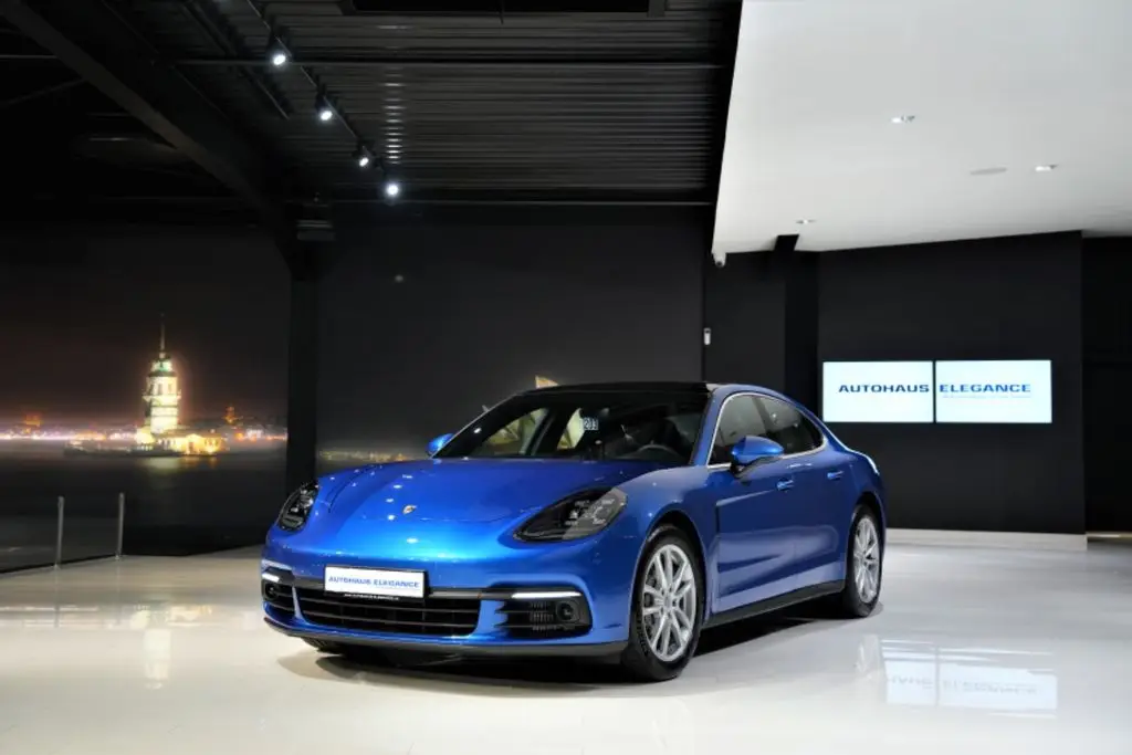 Photo 1 : Porsche Panamera 2017 Essence