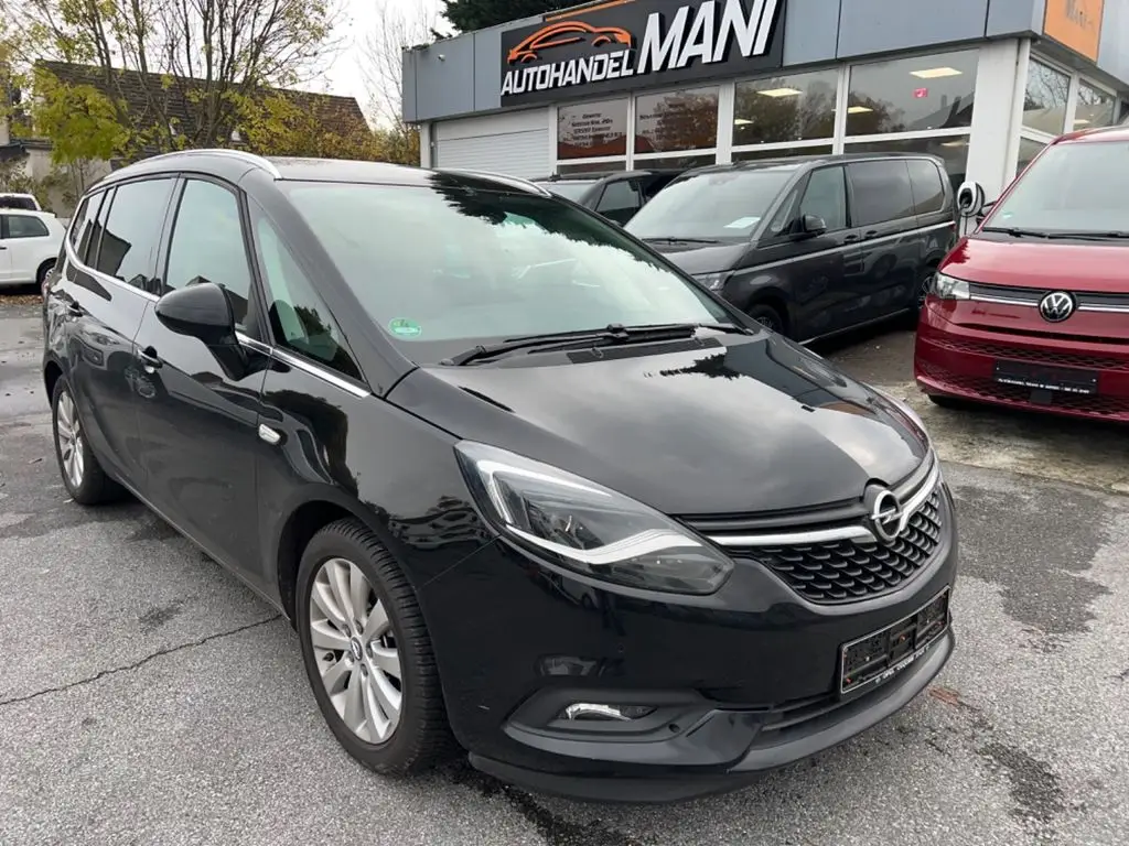 Photo 1 : Opel Zafira 2018 Petrol