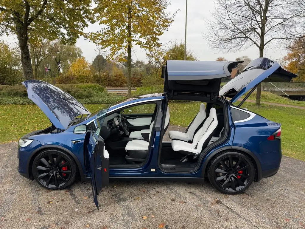 Photo 1 : Tesla Model X 2020 Non renseigné