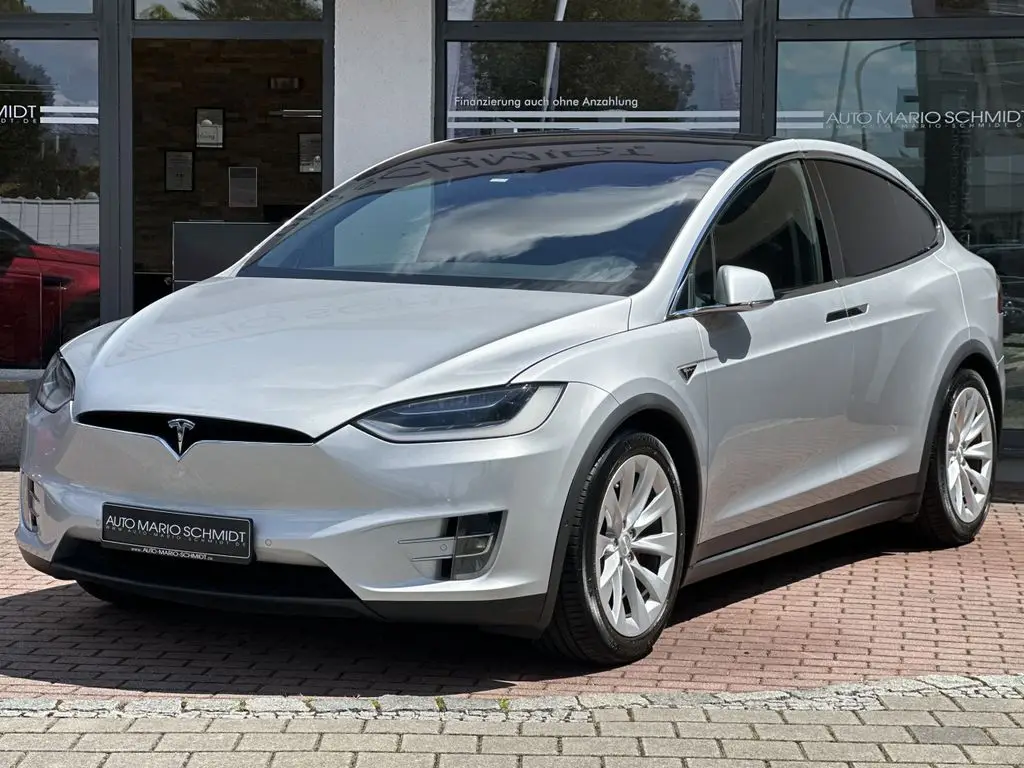 Photo 1 : Tesla Model X 2016 Non renseigné