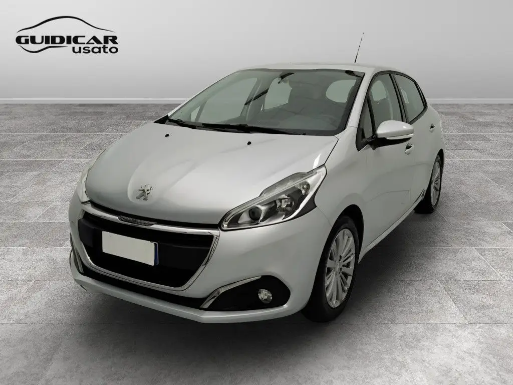 Photo 1 : Peugeot 208 2018 Petrol