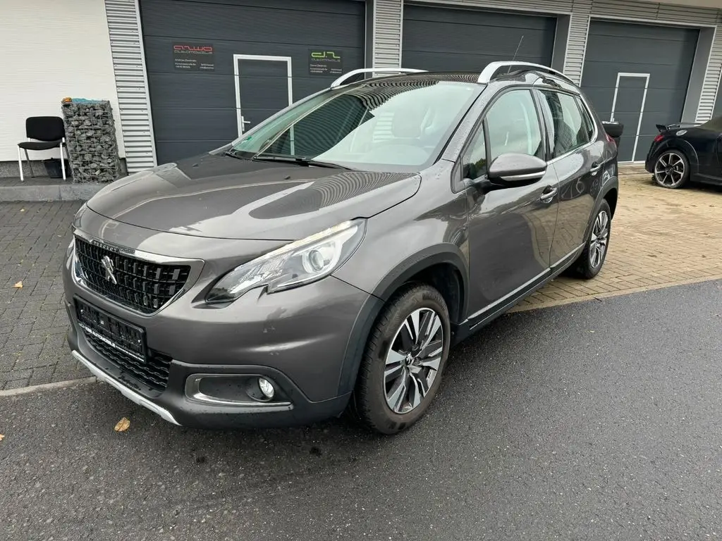 Photo 1 : Peugeot 2008 2017 Essence