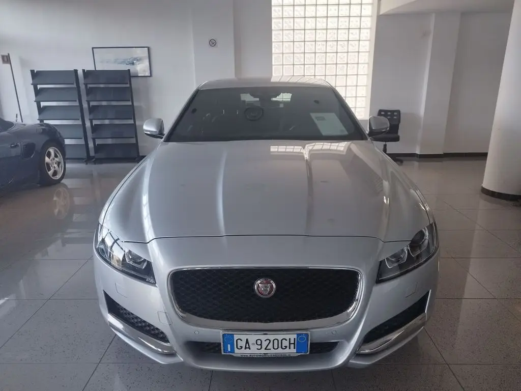 Photo 1 : Jaguar Xf 2020 Diesel