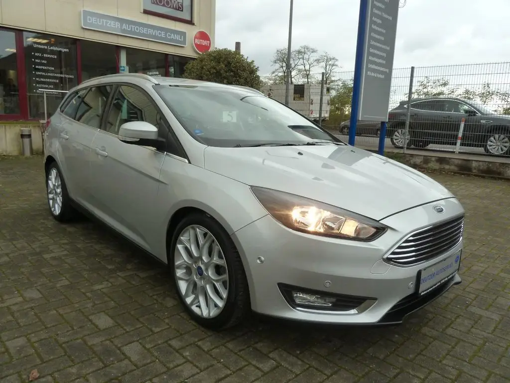 Photo 1 : Ford Focus 2015 Diesel