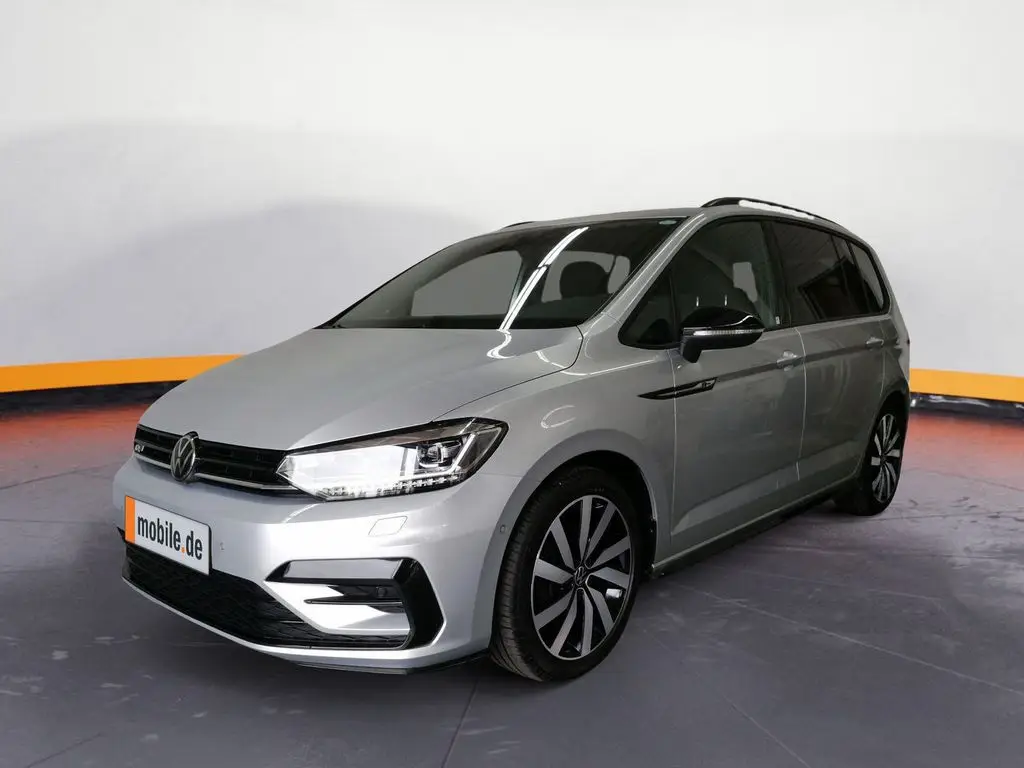 Photo 1 : Volkswagen Touran 2023 Petrol