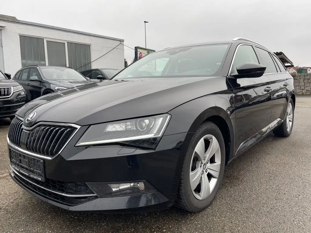 Photo 1 : Skoda Superb 2018 Diesel