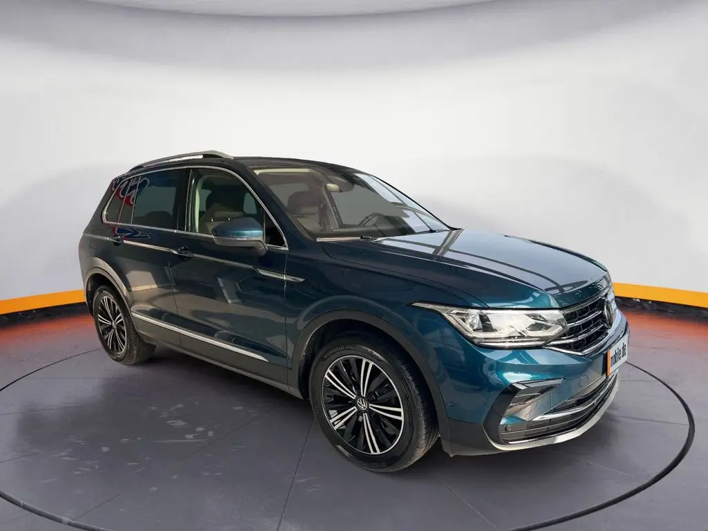 Photo 1 : Volkswagen Tiguan 2022 Essence