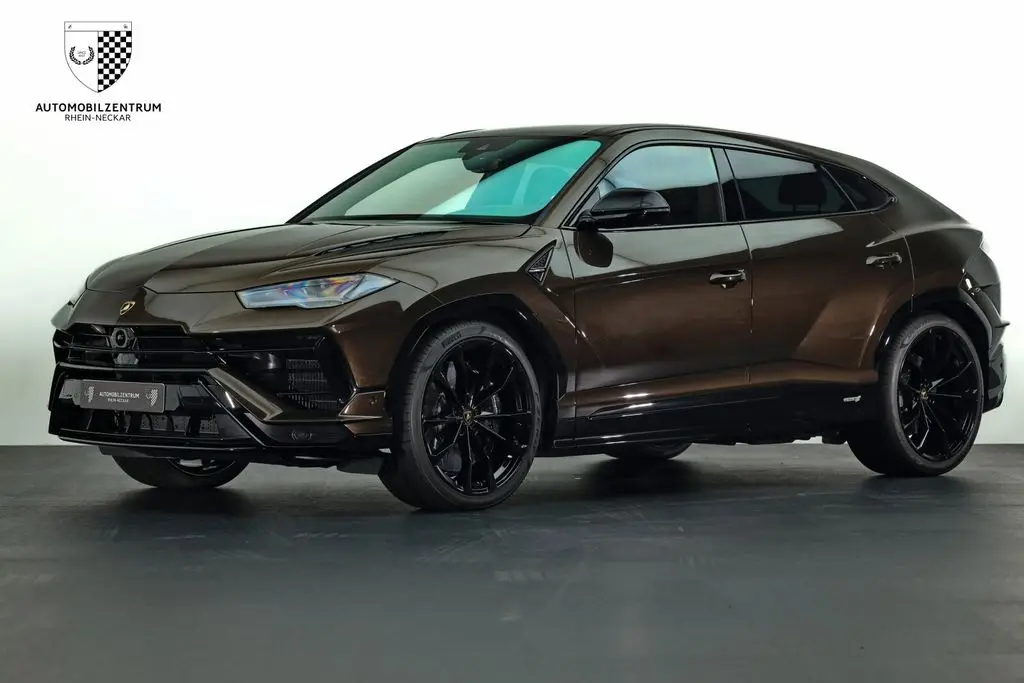 Photo 1 : Lamborghini Urus 2024 Essence