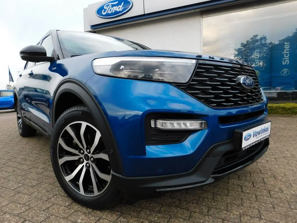 Photo 1 : Ford Explorer 2021 Essence