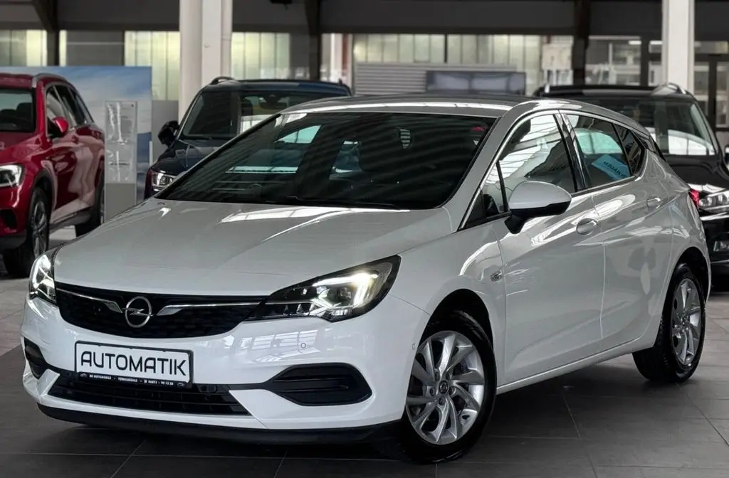 Photo 1 : Opel Astra 2020 Essence