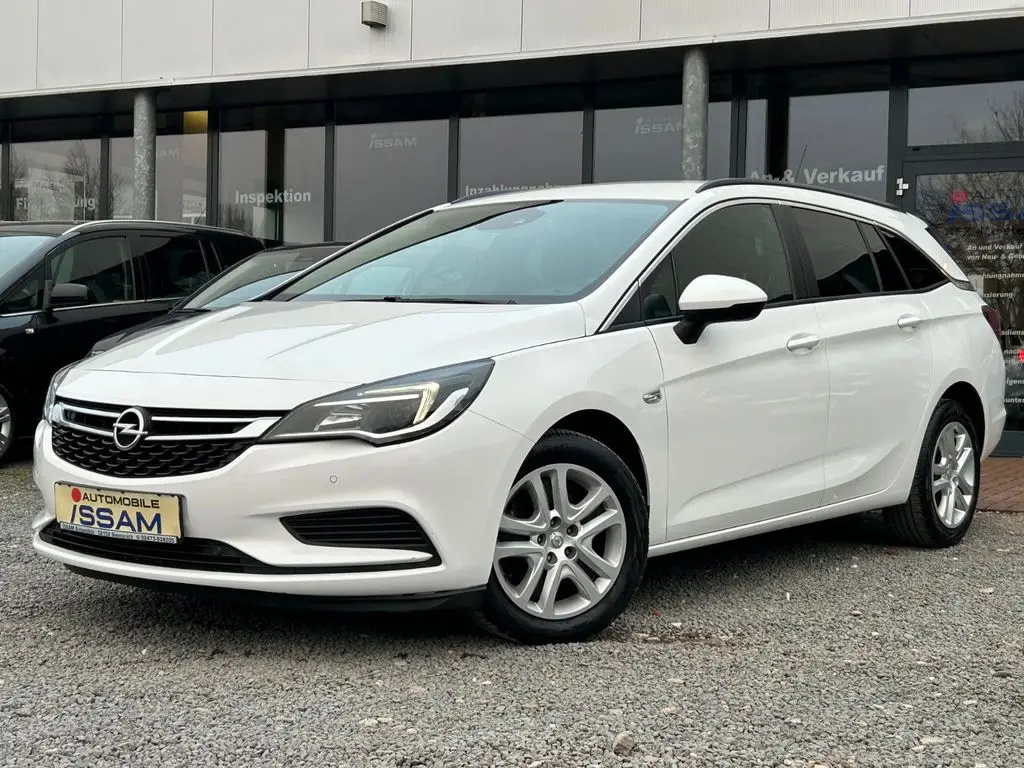 Photo 1 : Opel Astra 2018 Diesel