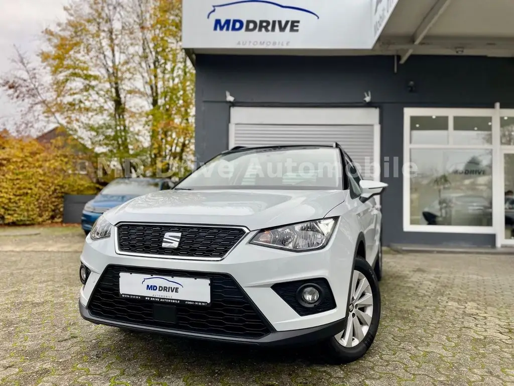 Photo 1 : Seat Arona 2018 Petrol