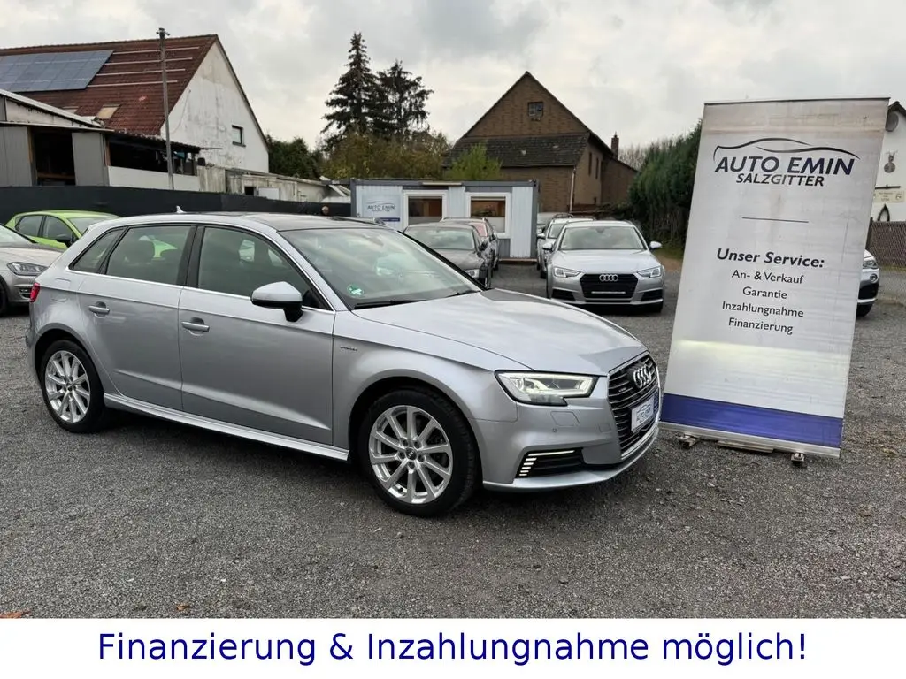 Photo 1 : Audi A3 2018 Hybride