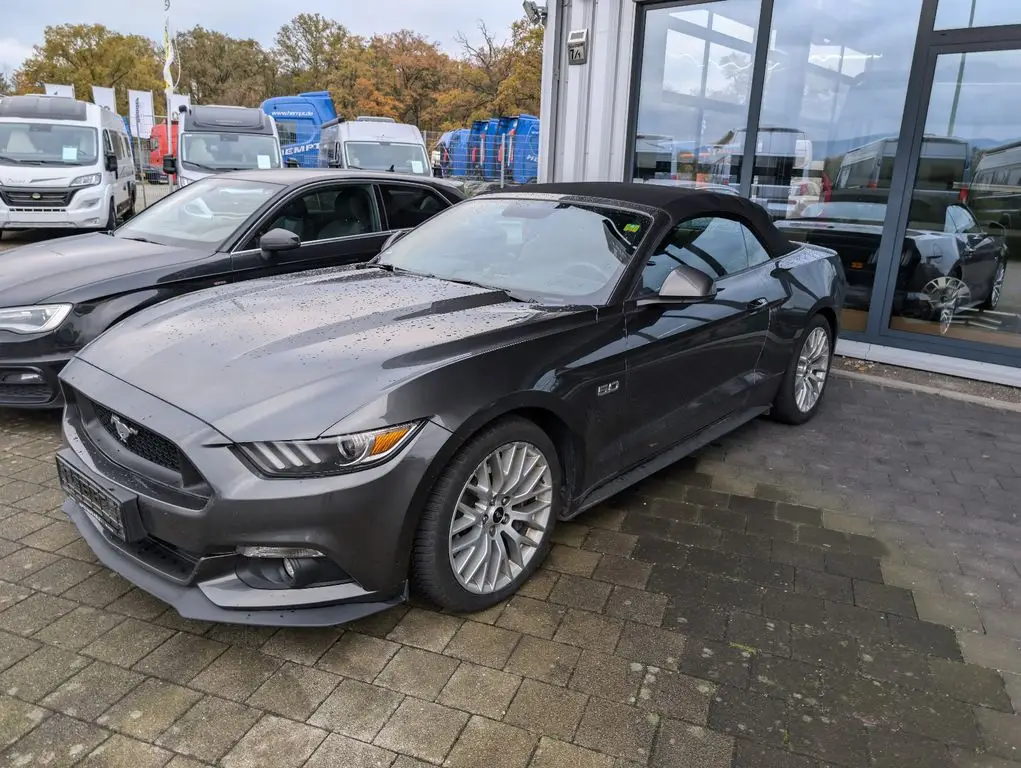 Photo 1 : Ford Mustang 2017 Petrol