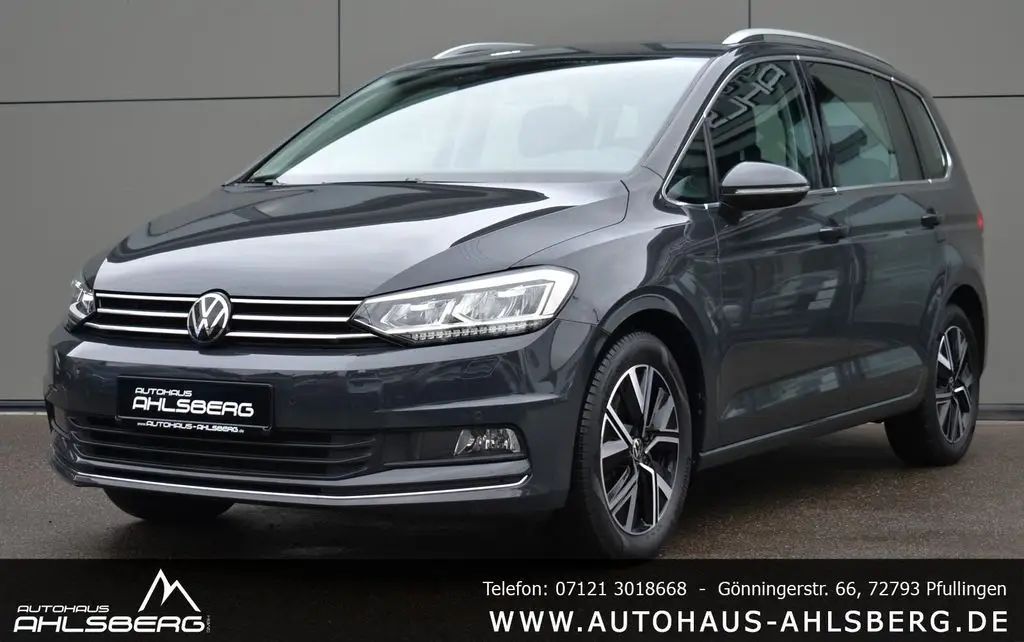 Photo 1 : Volkswagen Touran 2023 Essence