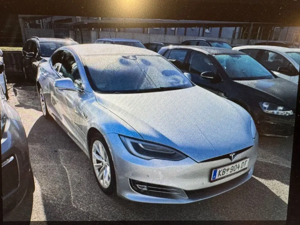 Photo 1 : Tesla Model S 2016 Non renseigné