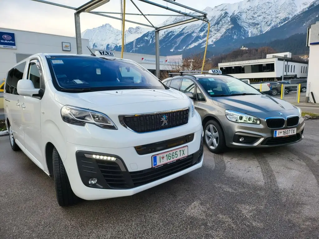 Photo 1 : Peugeot Traveller 2021 Not specified