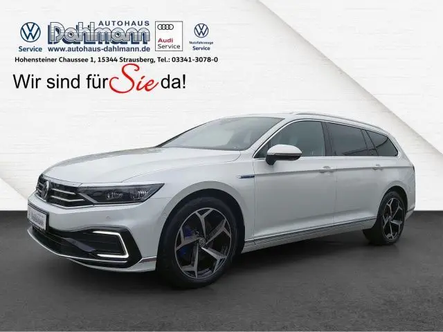 Photo 1 : Volkswagen Passat 2020 Hybride