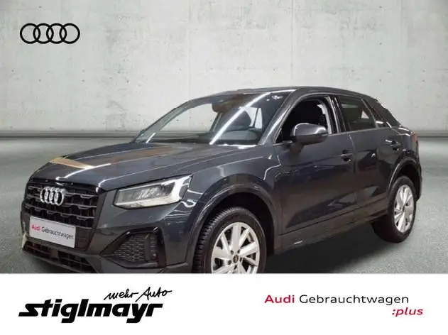 Photo 1 : Audi Q2 2024 Petrol