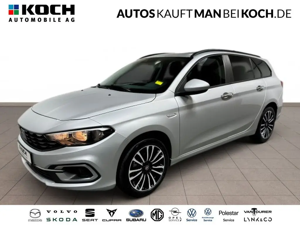 Photo 1 : Fiat Tipo 2023 Petrol