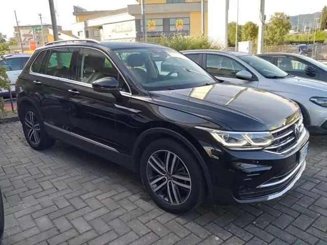 Photo 1 : Volkswagen Tiguan 2021 Essence