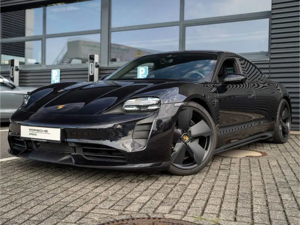 Photo 1 : Porsche Taycan 2020 Not specified