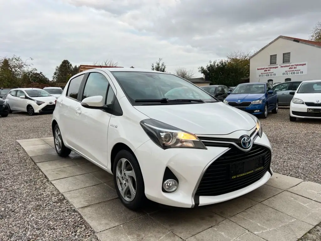 Photo 1 : Toyota Yaris 2017 Hybrid