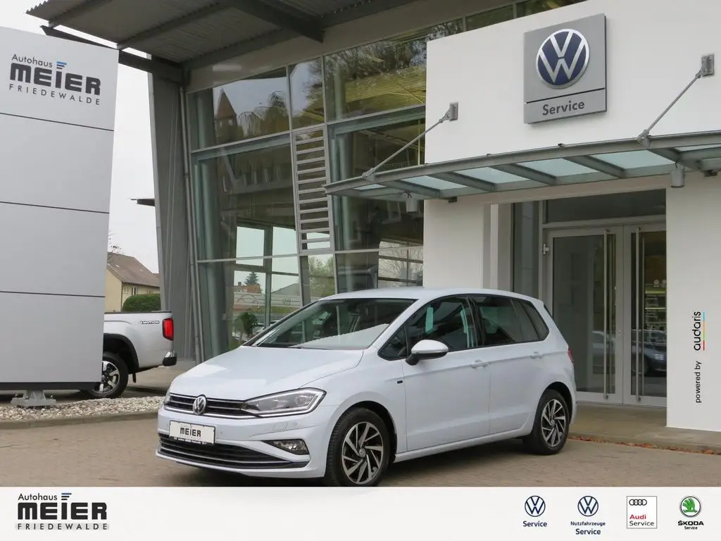 Photo 1 : Volkswagen Golf 2018 Petrol