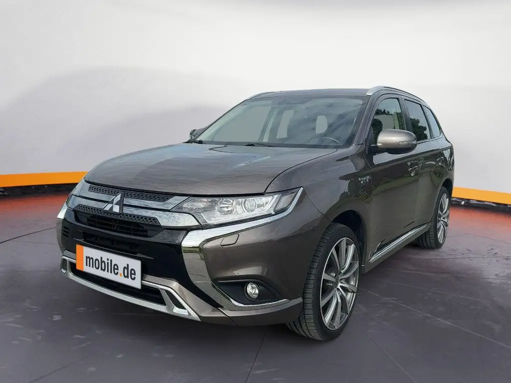 Photo 1 : Mitsubishi Outlander 2021 Hybrid