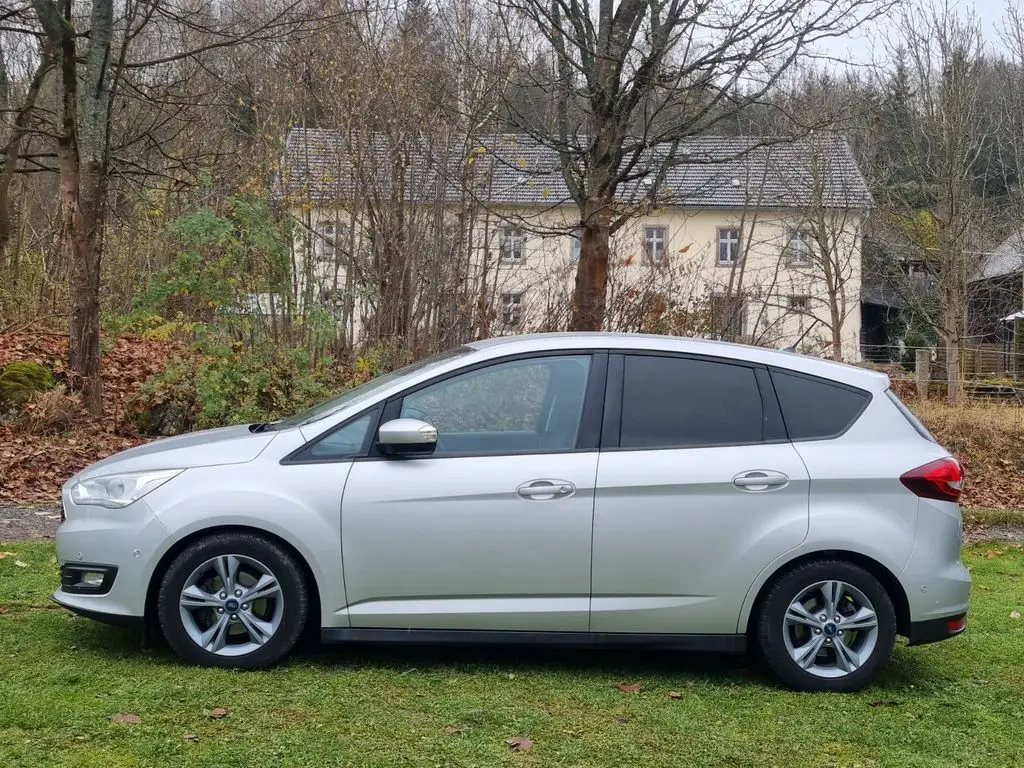 Photo 1 : Ford C-max 2017 Petrol