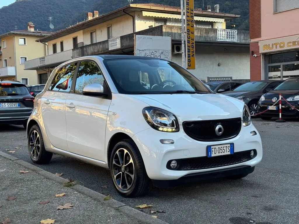 Photo 1 : Smart Forfour 2016 Essence