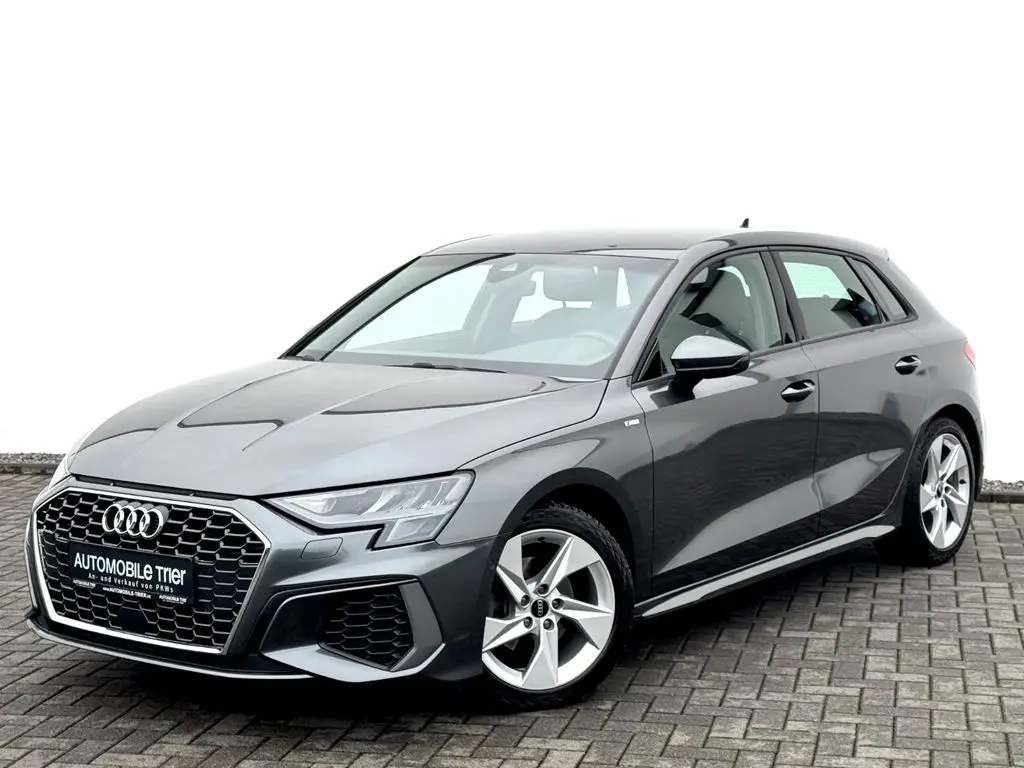 Photo 1 : Audi A3 2022 Petrol