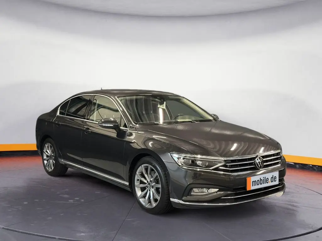 Photo 1 : Volkswagen Passat 2021 Diesel