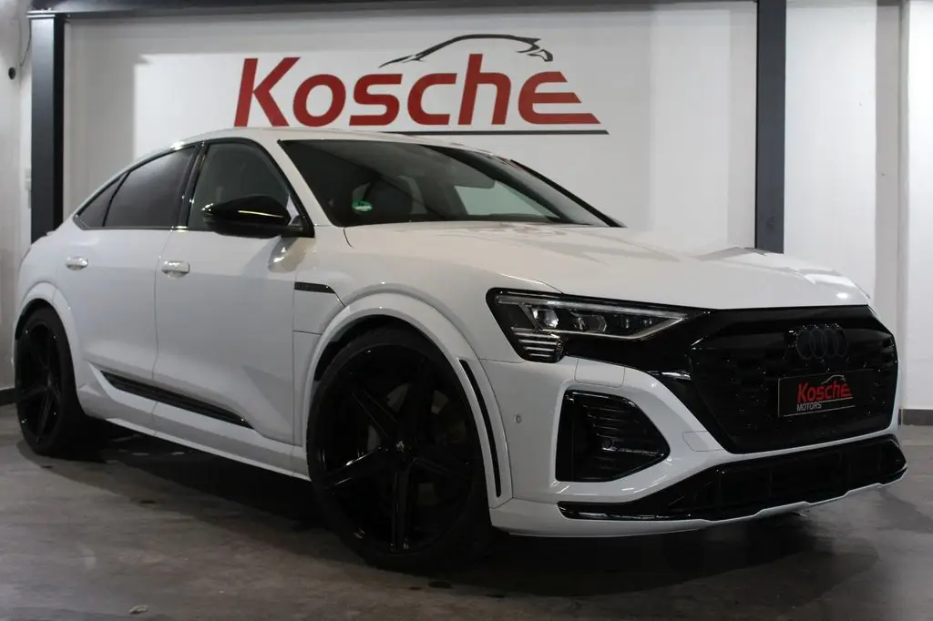 Photo 1 : Audi Q8 2024 Non renseigné