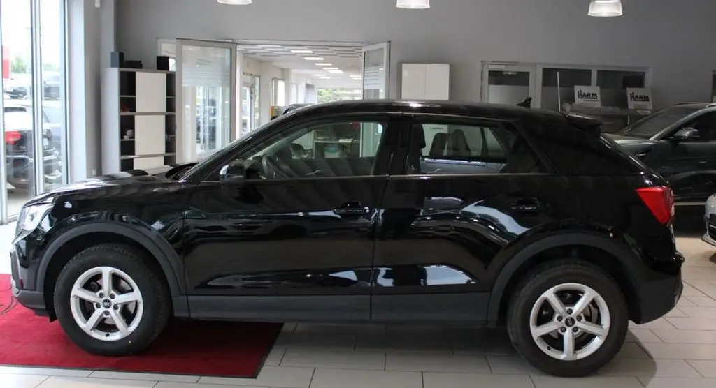 Photo 1 : Audi Q2 2021 Essence