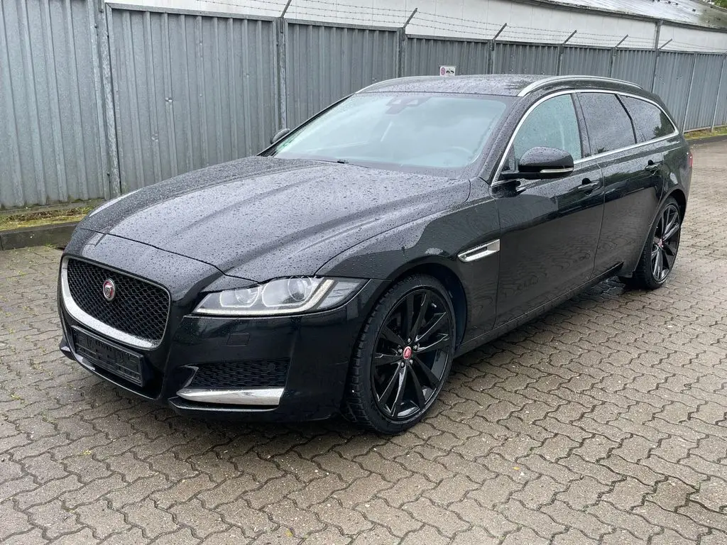 Photo 1 : Jaguar Xe 2018 Diesel