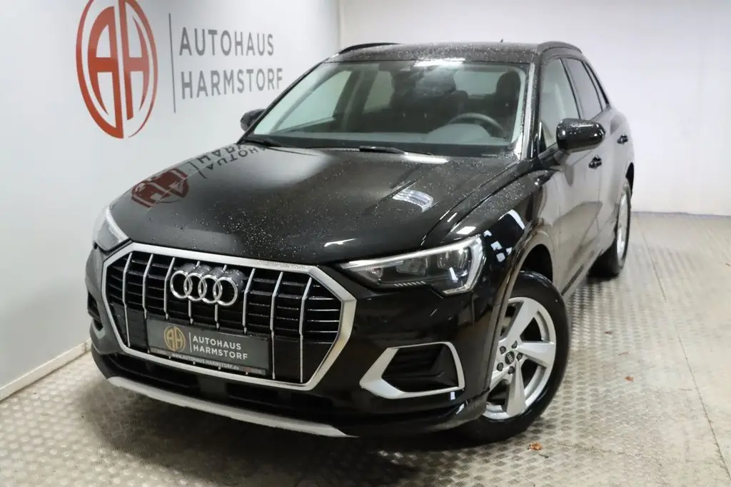 Photo 1 : Audi Q3 2024 Petrol