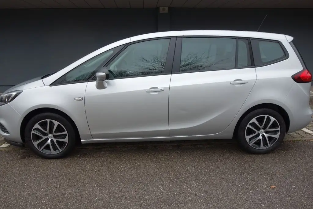 Photo 1 : Opel Zafira 2019 Diesel