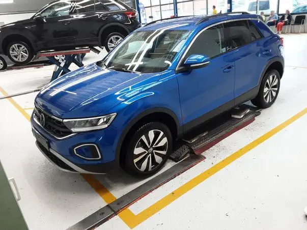 Photo 1 : Volkswagen T-roc 2023 Essence