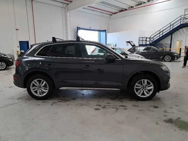 Photo 1 : Audi Q5 2021 Hybrid