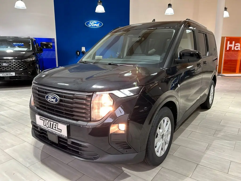 Photo 1 : Ford Tourneo 2024 Essence