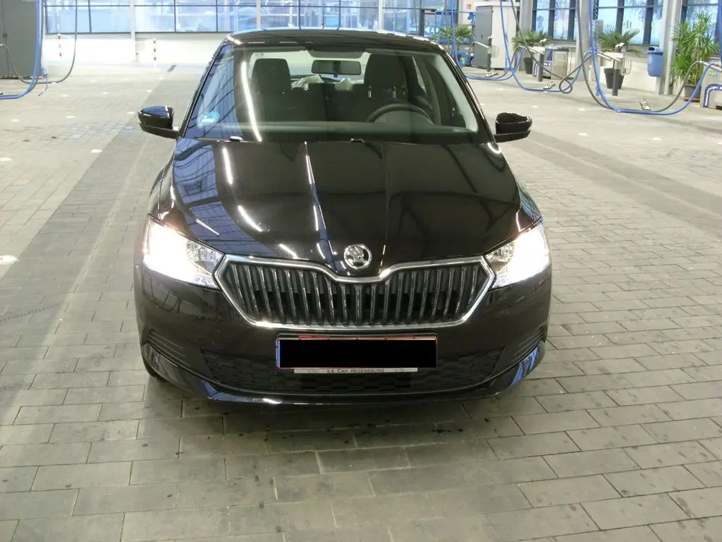 Photo 1 : Skoda Fabia 2019 Essence