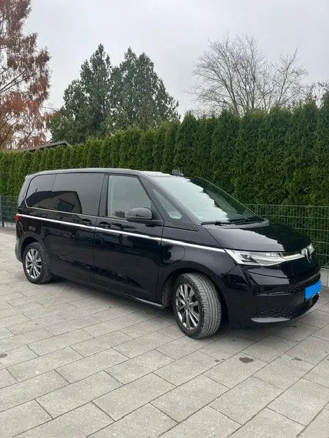 Photo 1 : Volkswagen T7 2022 Hybrid