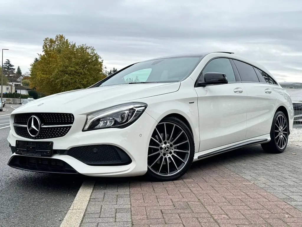 Photo 1 : Mercedes-benz Classe Cla 2017 Petrol