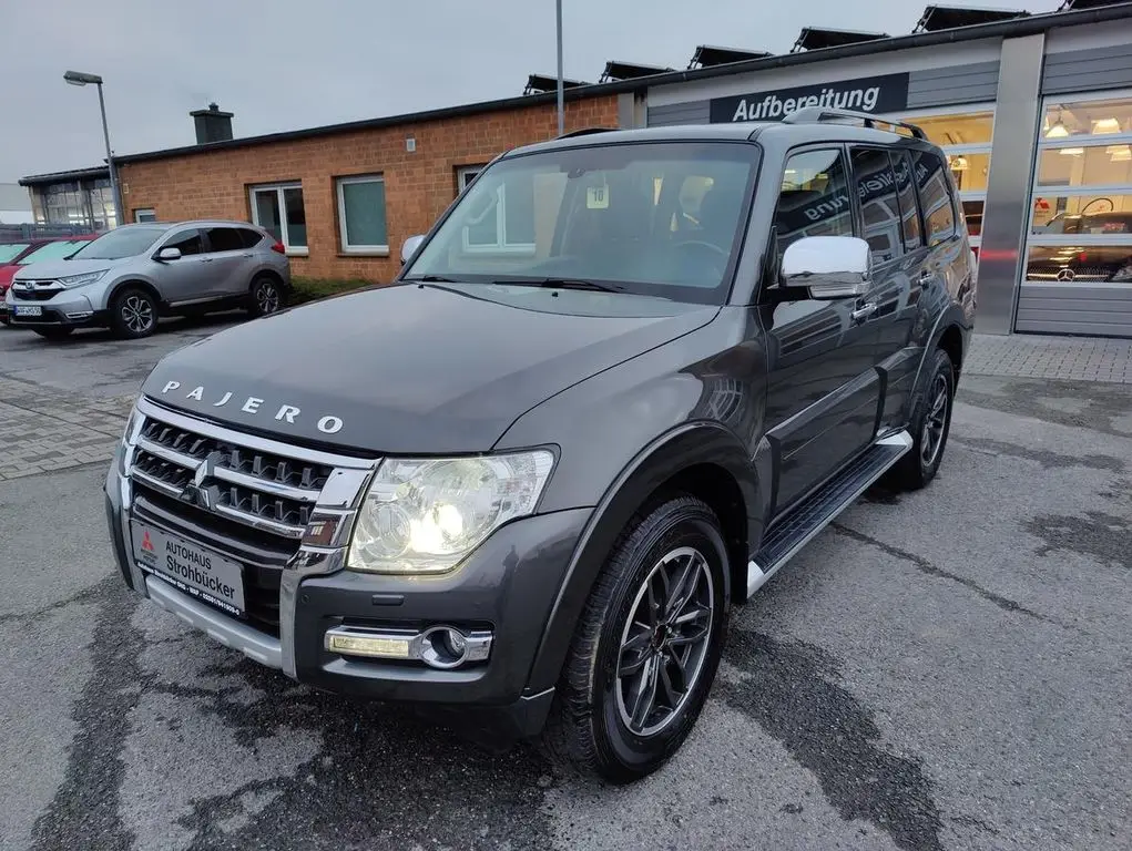 Photo 1 : Mitsubishi Pajero 2018 Diesel