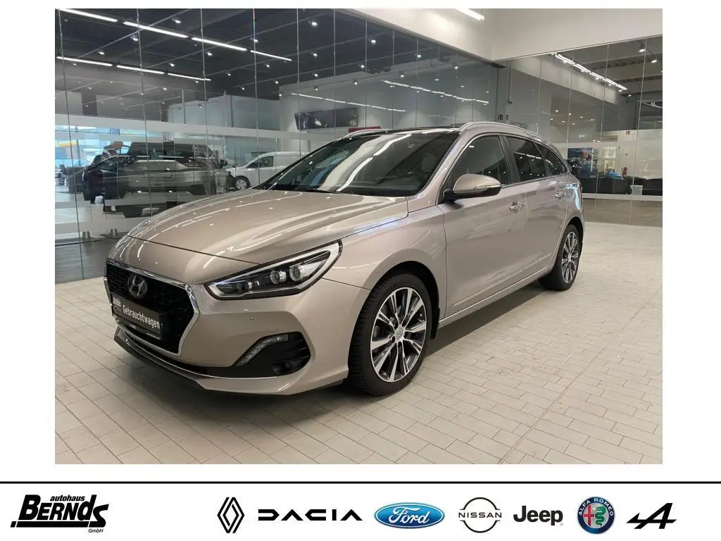 Photo 1 : Hyundai I30 2019 Petrol